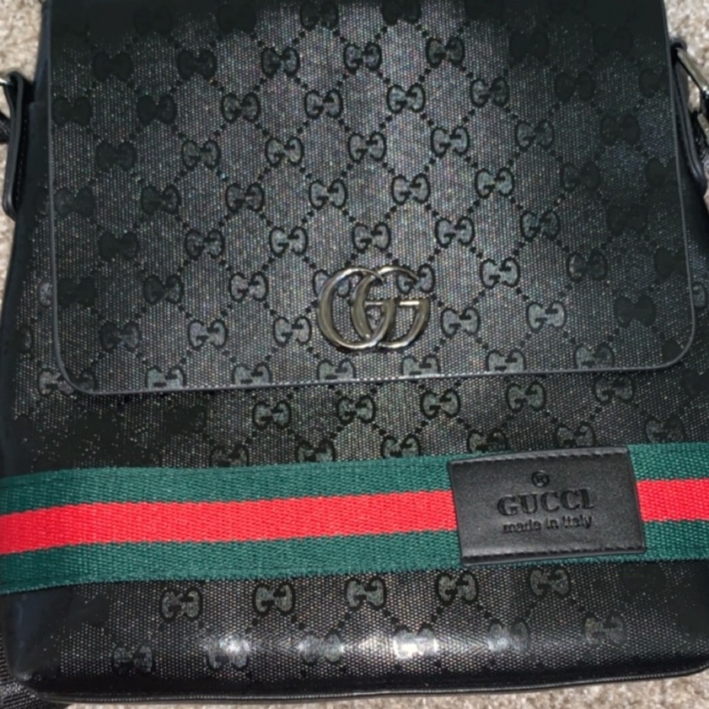 Selling a Gucci bag